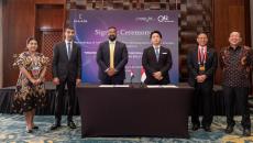 [Left-Right] Dr Thani bin Ahmed Al Zeyoudi, Minister of State for Foreign Trade, UAE; Ashish Koshy, CEO of G42 Healthcare; Aloysius Liang, CEO, Asa Ren; Budi Gunawan Sadikin, Minister of Health, Indonesia; and Charles Honoris, Deputy Chairman of Healthcare Chamber of Commerce Indonesia